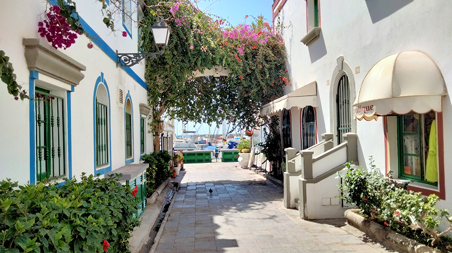 De Canarische minister van Financiën wijst de toeristenbelasting van Mogán indirect af