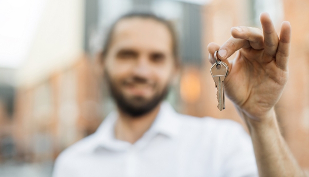 Een non-profitorganisatie biedt betaalbare huisvestingsoplossingen op de Canarische Eilanden