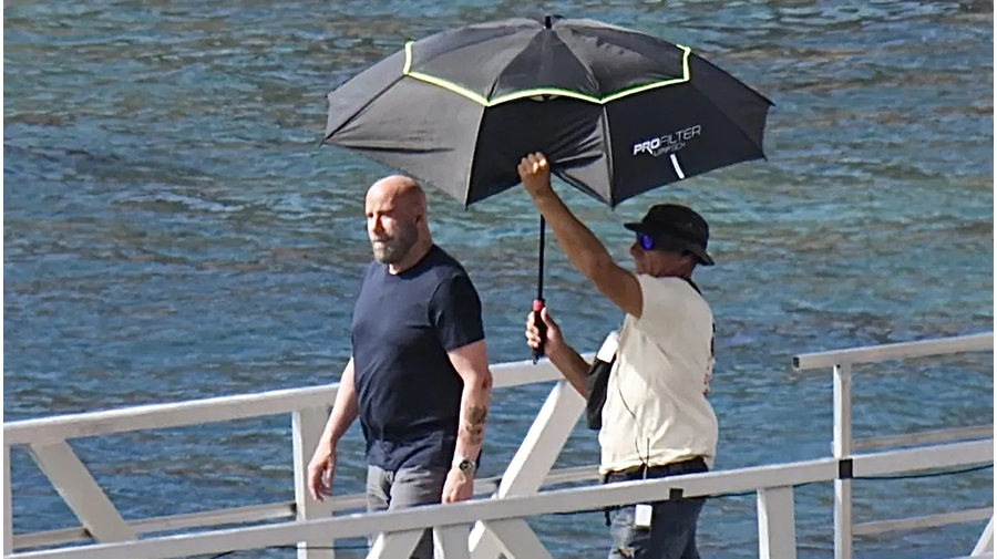 John Travolta gespot tijdens filmen van nieuwe film op stranden van Gran Canaria
