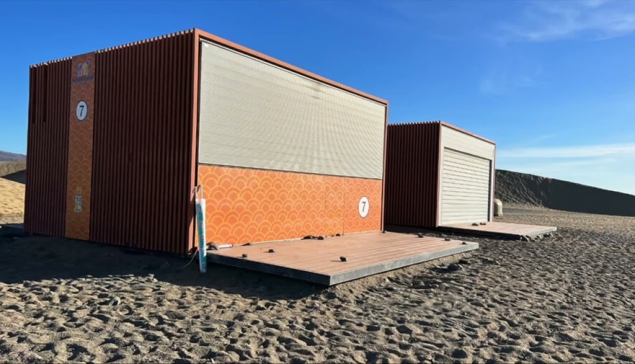 Een kiosk in Playa del Inglés is verplaatst om het herstel van de duinen van Maspalomas te bevorderen