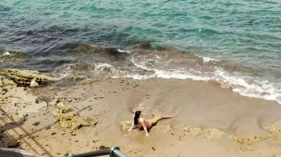 'Zeemeermin' gespot op strand van Gran Canaria